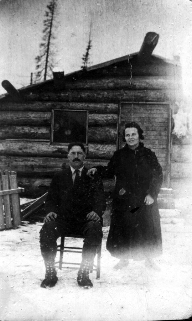 1923