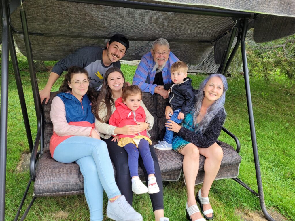 Famille-Jean-Luc-Paradis-et-Rose-Aimee-Pelletiery7FexhK